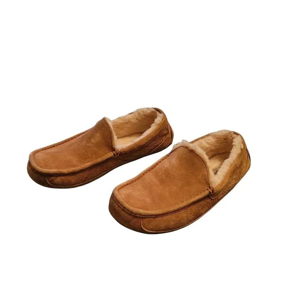 AUTHENTIC UGG SHEEPSKIN SUEDE SLIPPERS 11-WORN ONCE!! - Picture 1 of 8